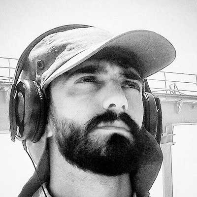 امید میرزایی