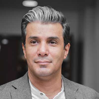 آریا عظیمی نژاد