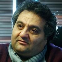 داریوش یاری