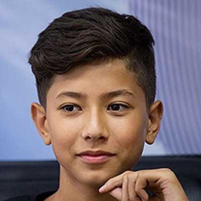 علیرضا اکبری