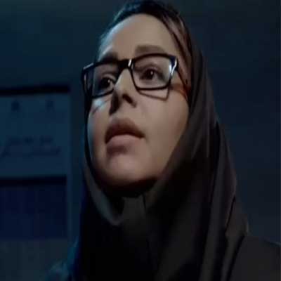 نیلوفر یمینی