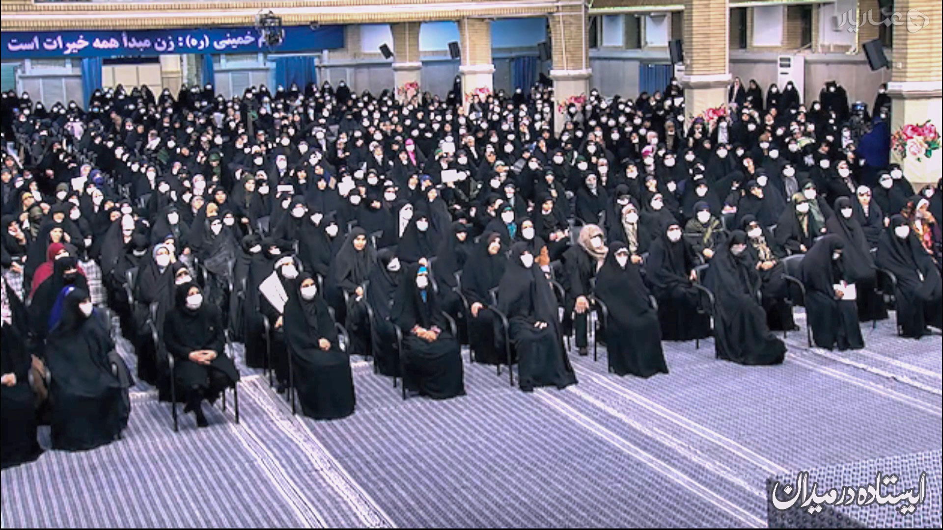 ایستاده در میدان-gallery_6